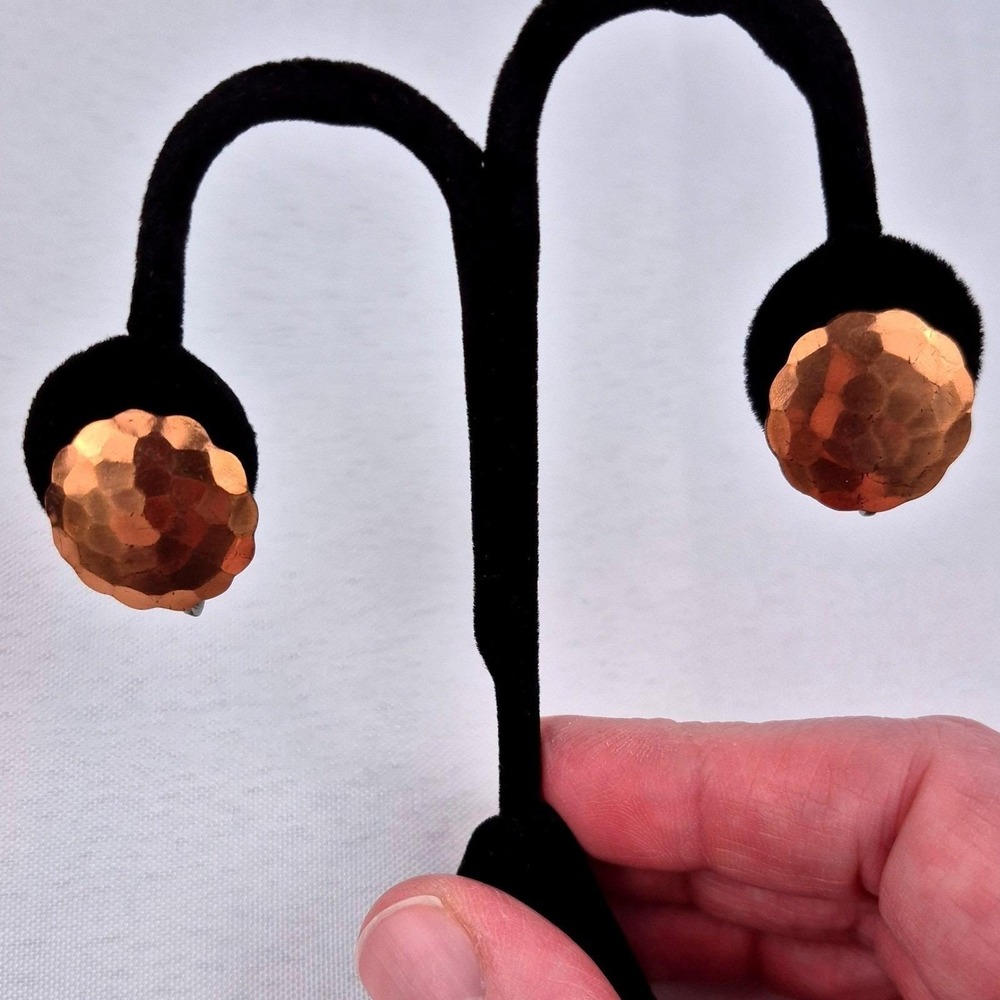 VTG Hammered Copper Screwback Earrings 1" Mid Century Modern MCM Statement
